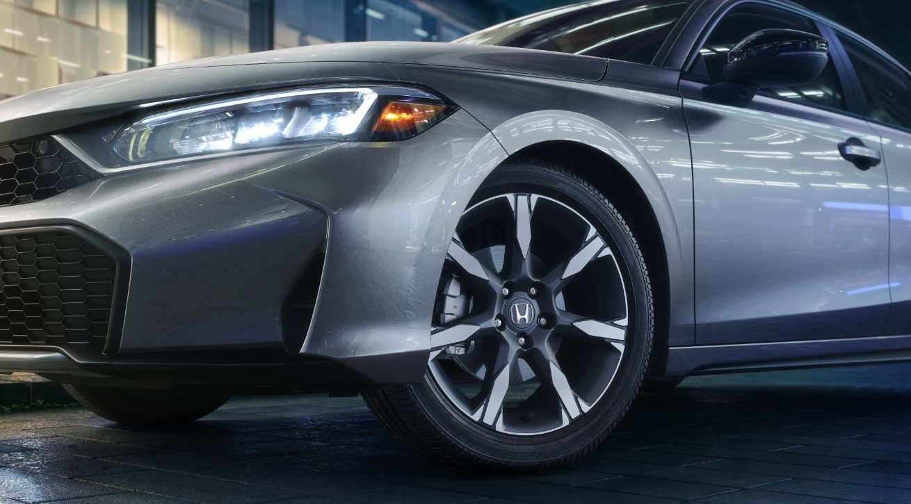Expert Headlight Restoration and Replacement at Bisbee Precision Collision